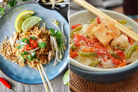 Dos platos de fideos de arroz: uno estilo Pad Thai con pollo, brotes y cacahuetes; otro con pollo, pimientos y judías verdes.