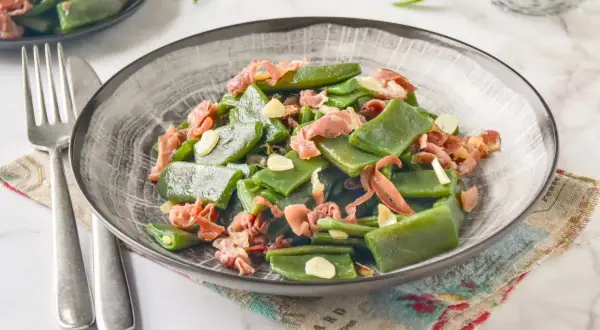 Judías verdes con jamón, un plato sencillo y sabroso.